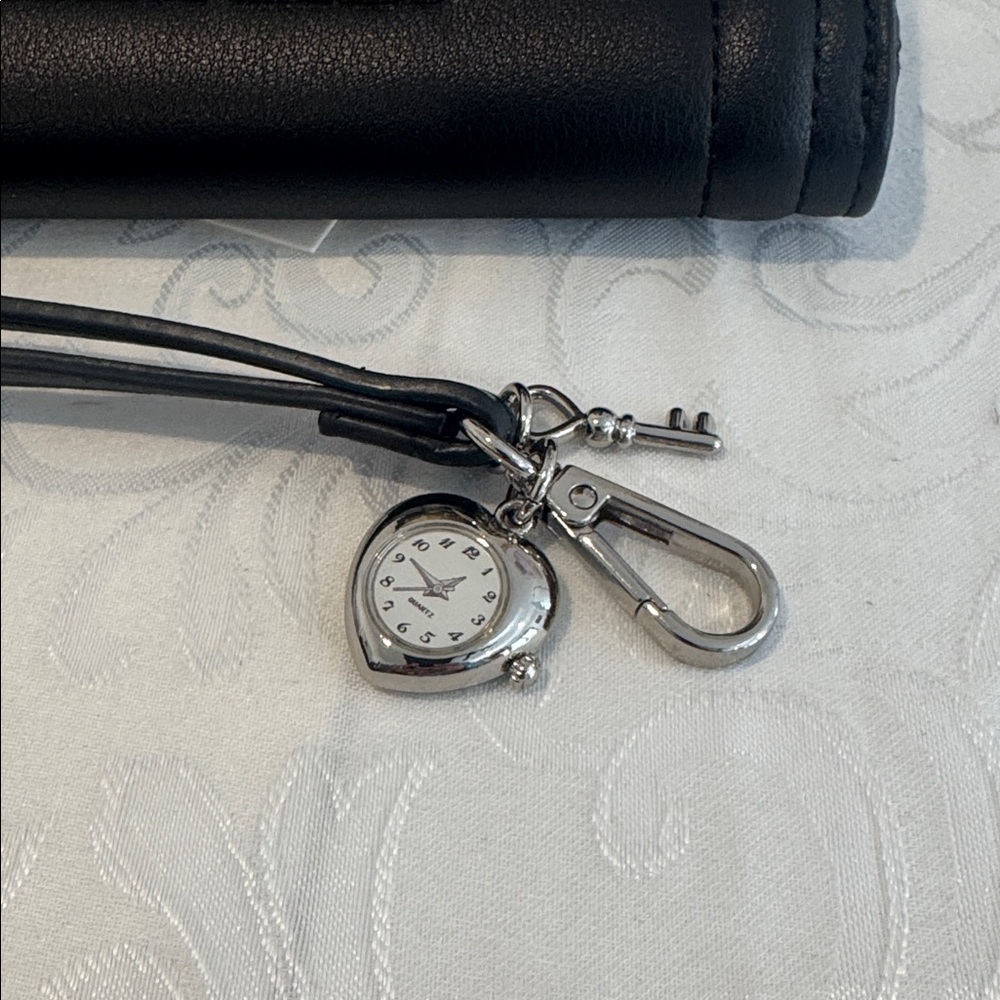 Steve Madden Black Wristlet Wallet - Picture 8 of 12